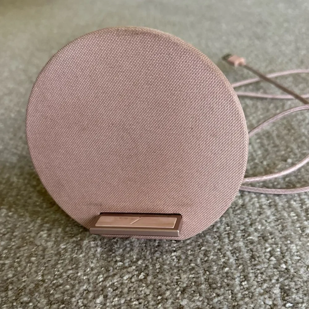 Anthropologie x Native Union Wireless Cellphone Charging Dock | Rose Pink